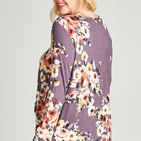 New lavender floral twist front long sleeve top - Picture 3 of 8
